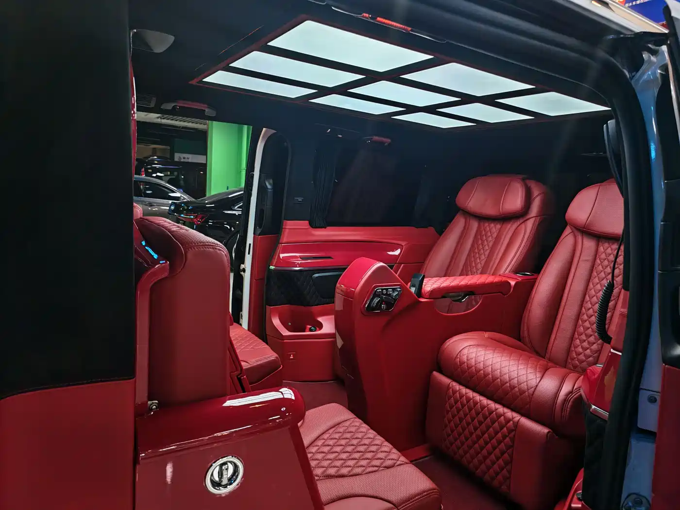 Mercedes-Benz V-Class 2016 V 260 Navigator фото 13