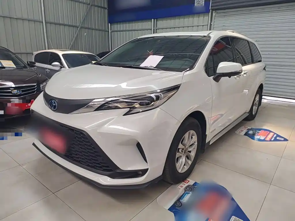 Toyota Granvia 2024 2.5L Hybrid Comfort