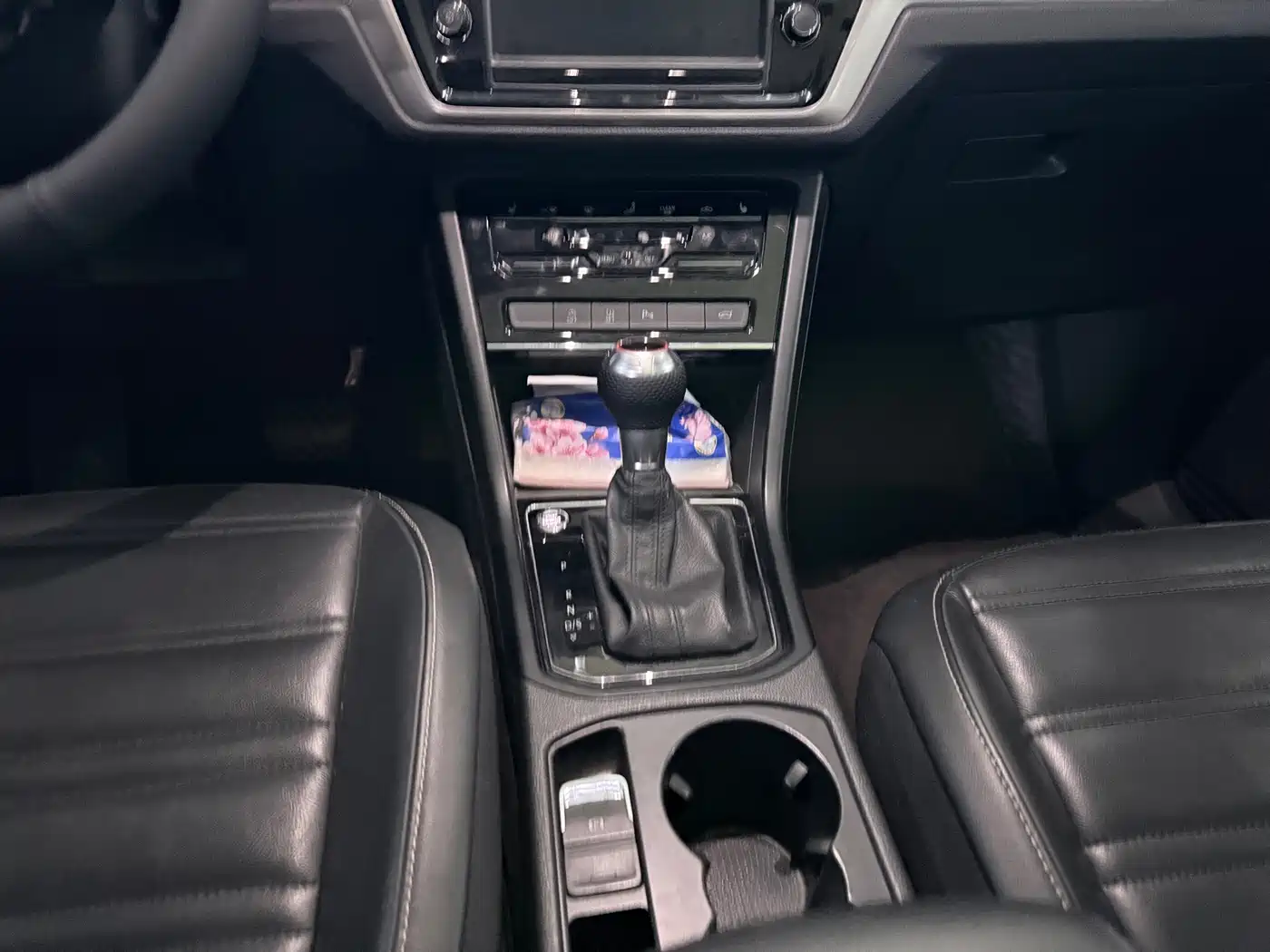 Volkswagen Touran 2018 Touran L 280TSI DSG Frontier Edition 7-Seater China V фото 16