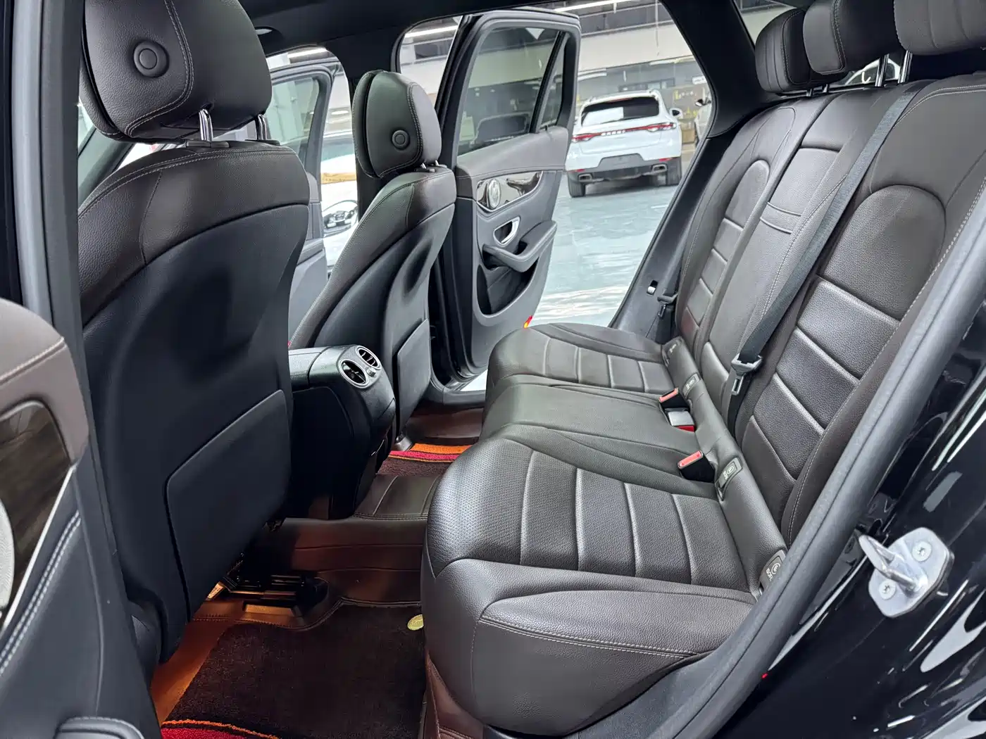 Mercedes-Benz GLC 2018 GLC 260 4MATIC Dynamic фото 16