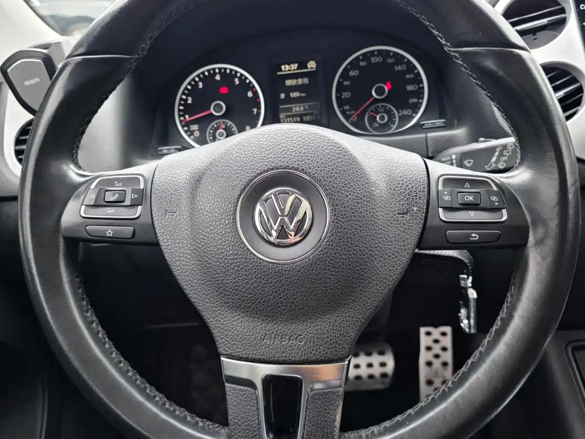 Volkswagen Tiguan 2016 280TSI Automatic 2WD Silk Road Comfort фото 11
