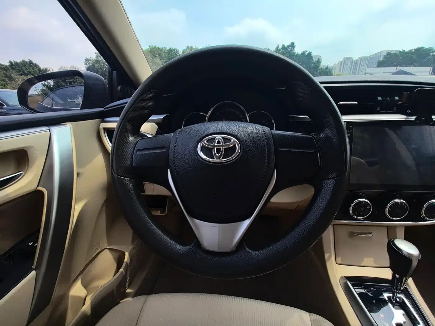 Toyota Corolla 2014 1.6L CVT GL фото 7