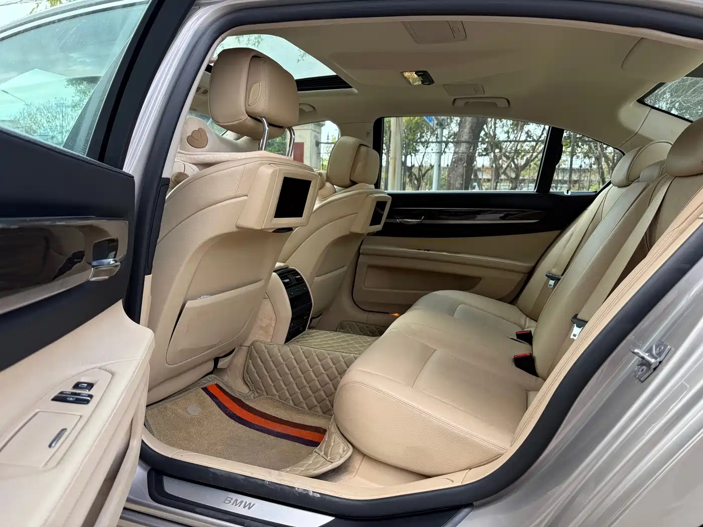 BMW 7 Series 2011 730Li Elegance фото 12