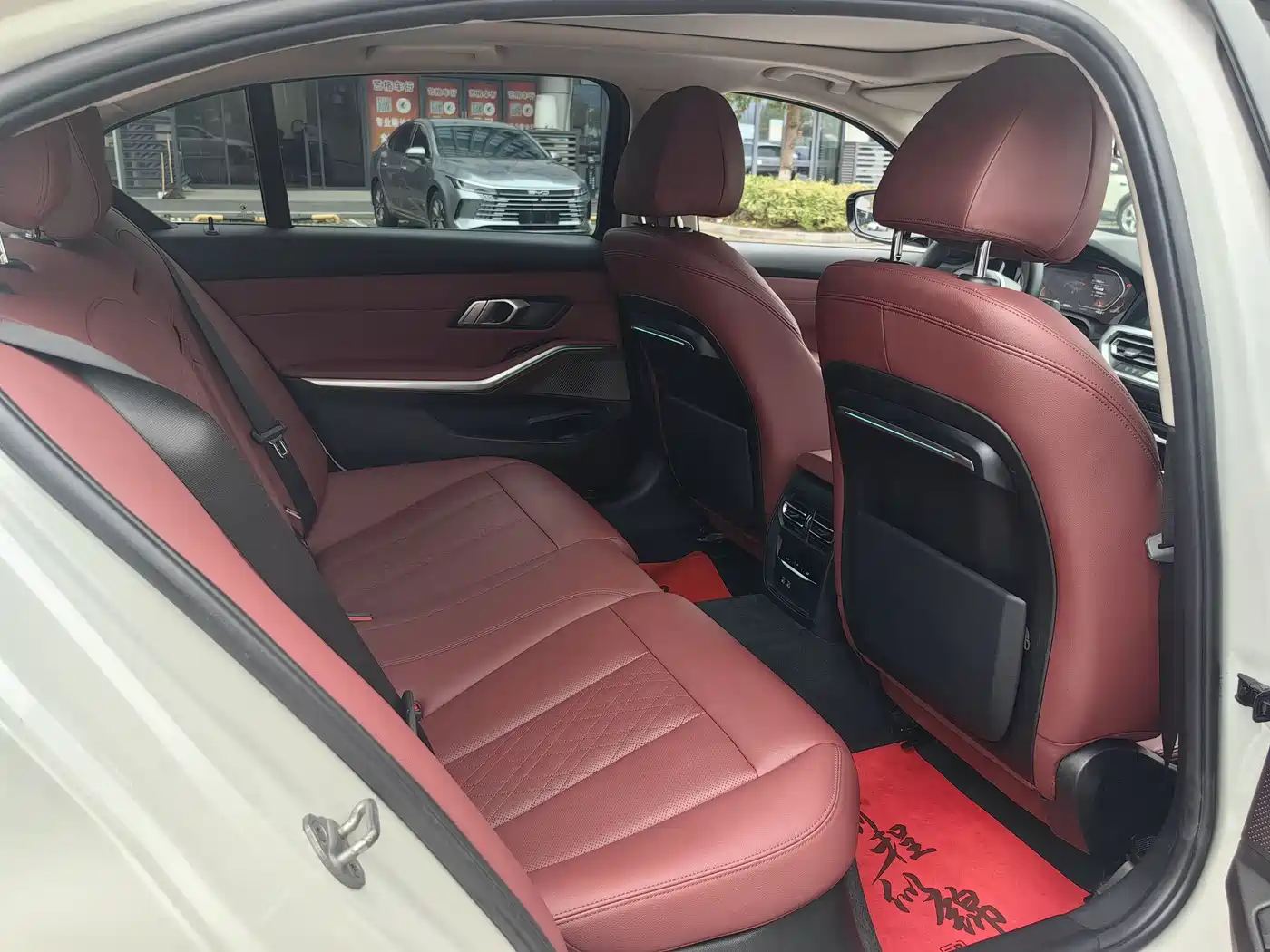 BMW 3 Series 2022 325Li M Sport Package фото 9