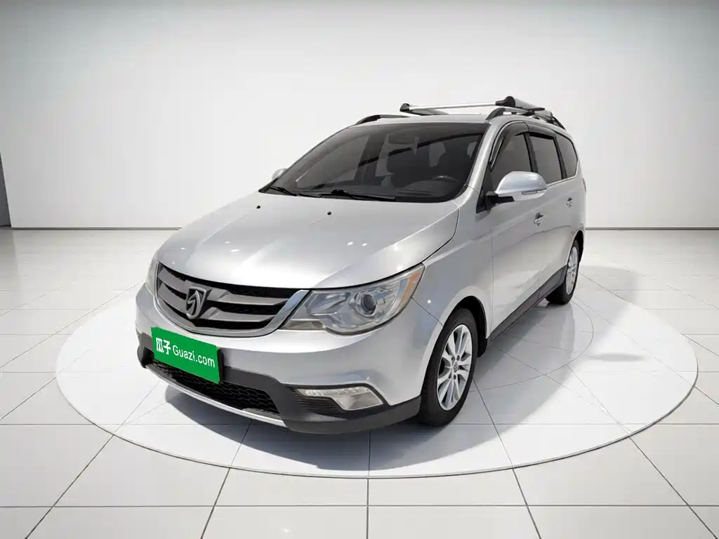 Baojun 730 2015 2014 1.5L Manual Luxury 7-seater