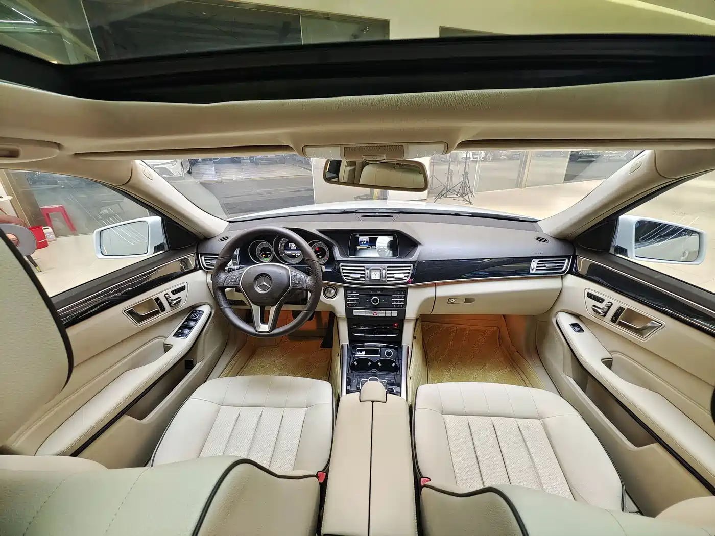Mercedes-Benz E-Class 2015 Facelift E 260 L Sport фото 12