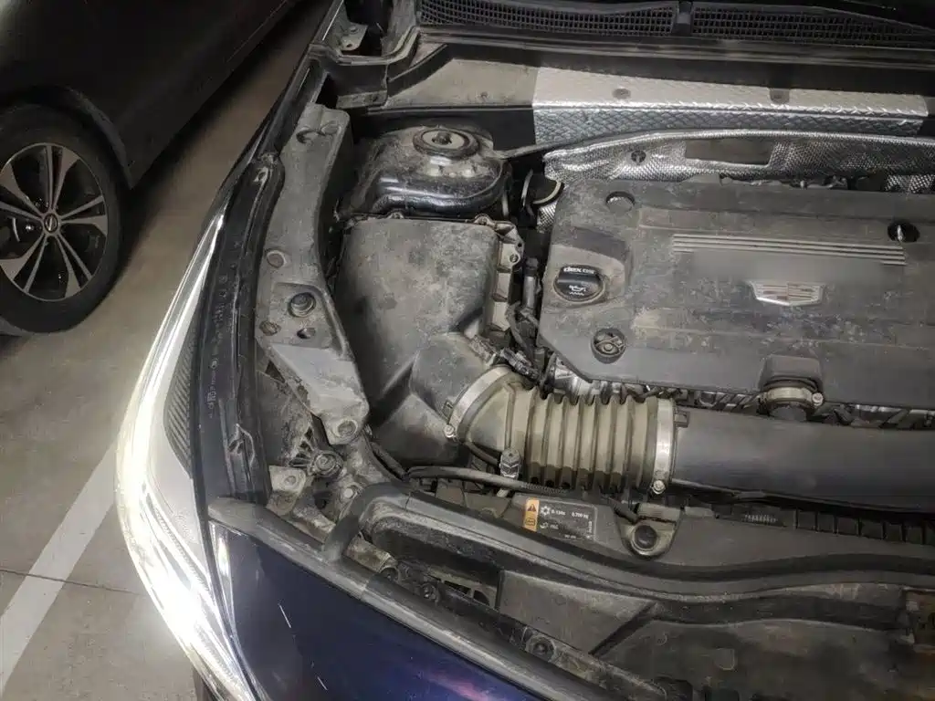 Cadillac XT4 2021 28T FWD Premium Edition фото 21