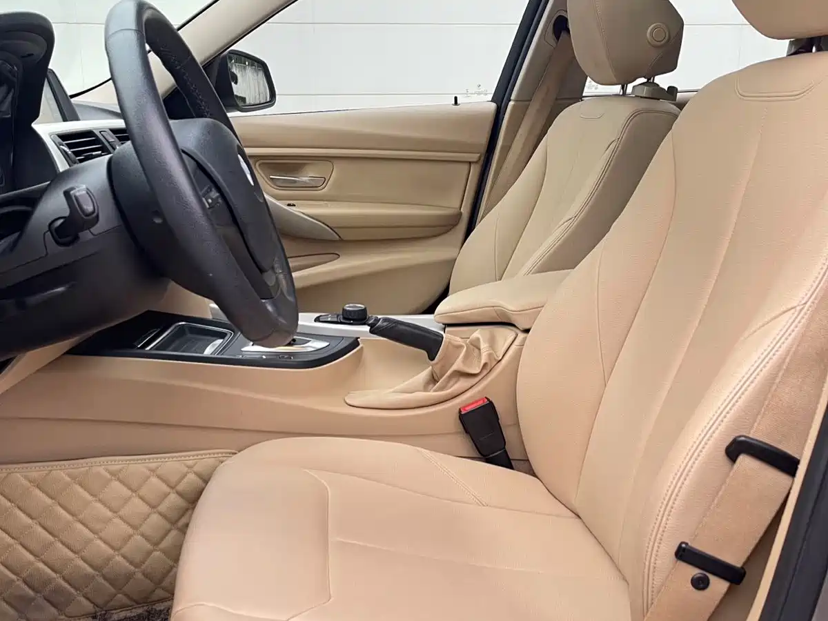 BMW 3 Series 2015 320Li Fashion фото 15