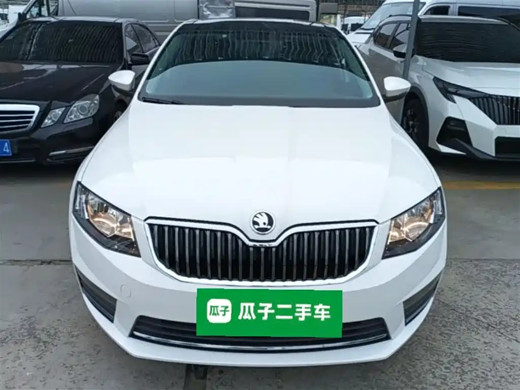 Škoda Octavia 2017 1.6L Automatic Smart Edition фото 3