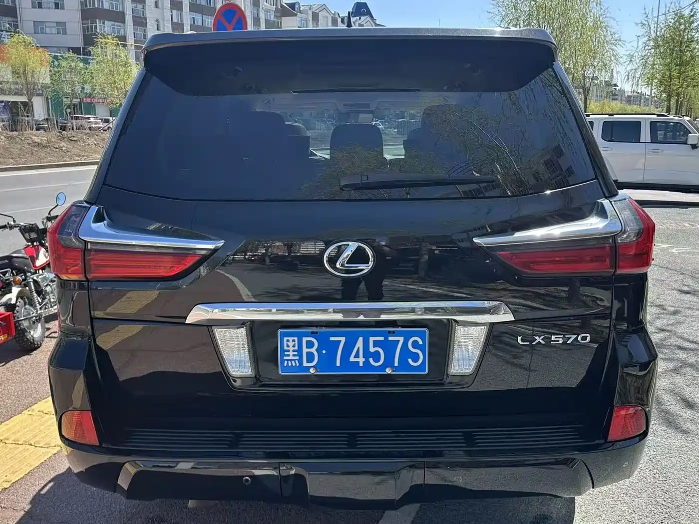 Lexus LX 2016 570 Luxury Premium Edition фото 5