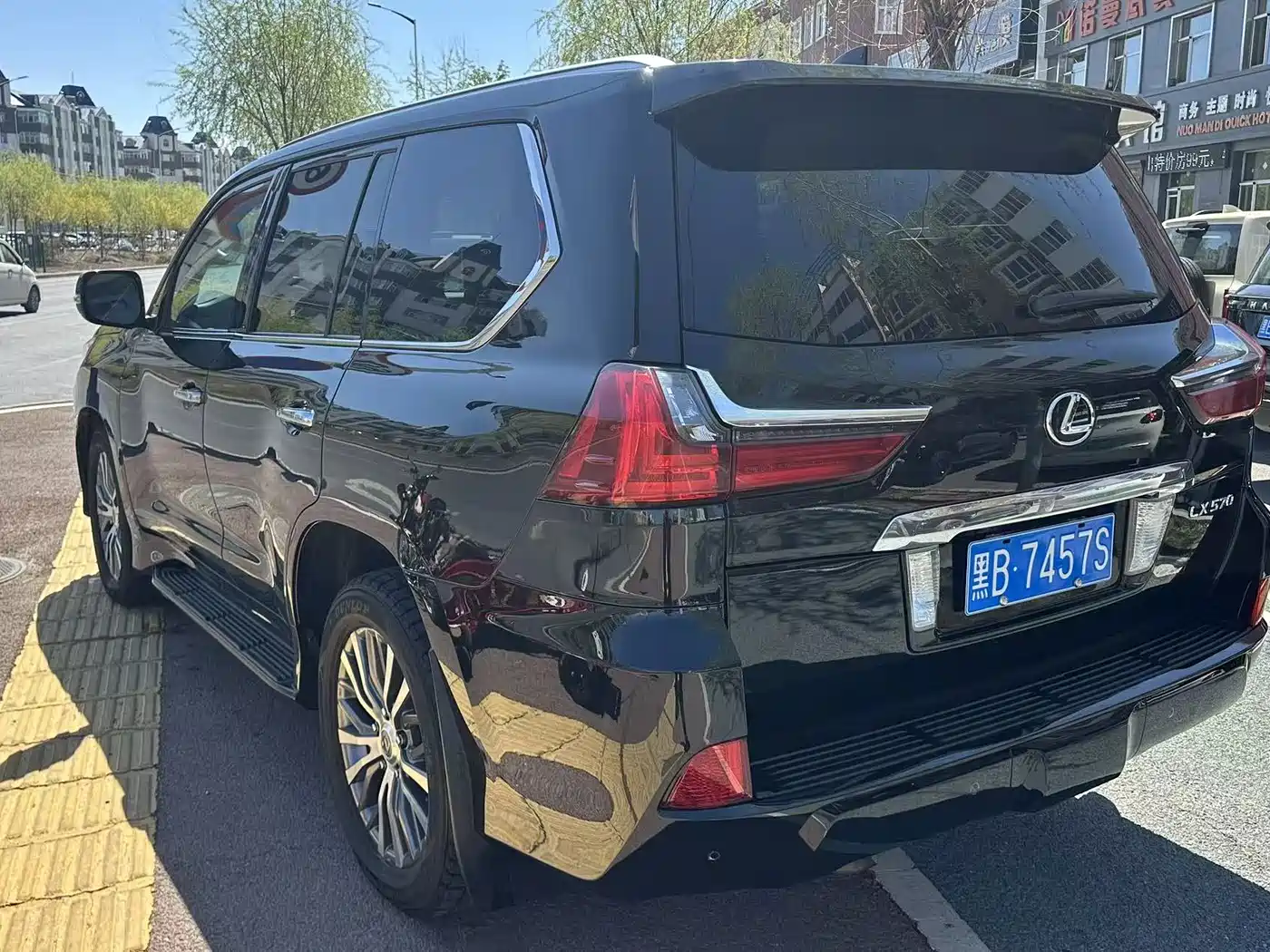 Lexus LX 2016 570 Luxury Premium Edition фото 6
