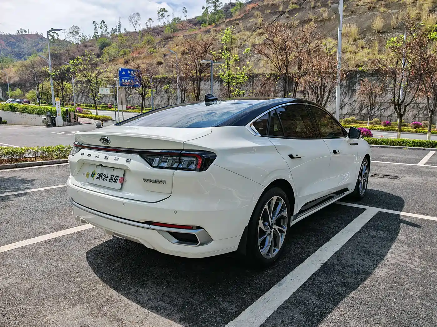 FORD MONDEO
