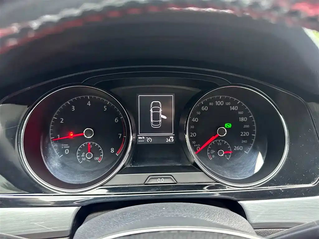 Volkswagen Lamando 2015 280TSI DSG Comfort фото 16