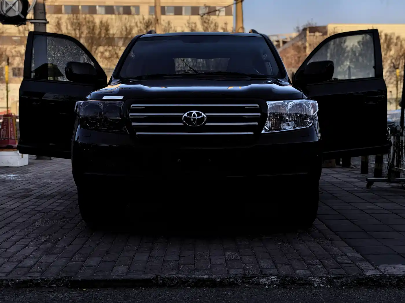 Toyota Land Cruiser 2010 Model 4.7L Automatic VX фото 4