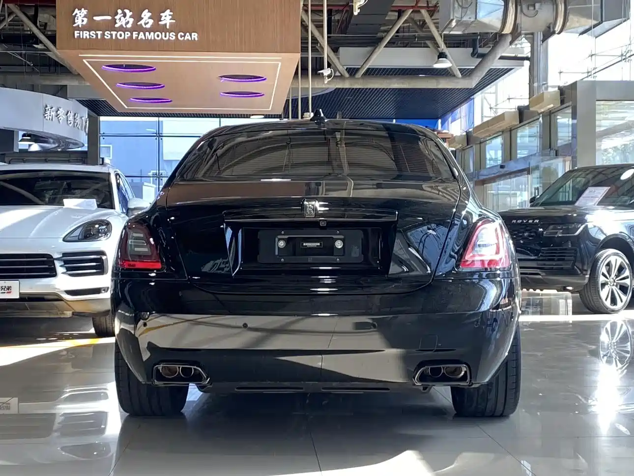 Rolls-Royce Ghost 2024 6.7T Black Badge фото 5