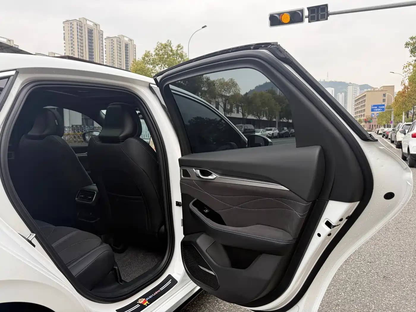 GEELY AUTOMOBILE XINGRUI