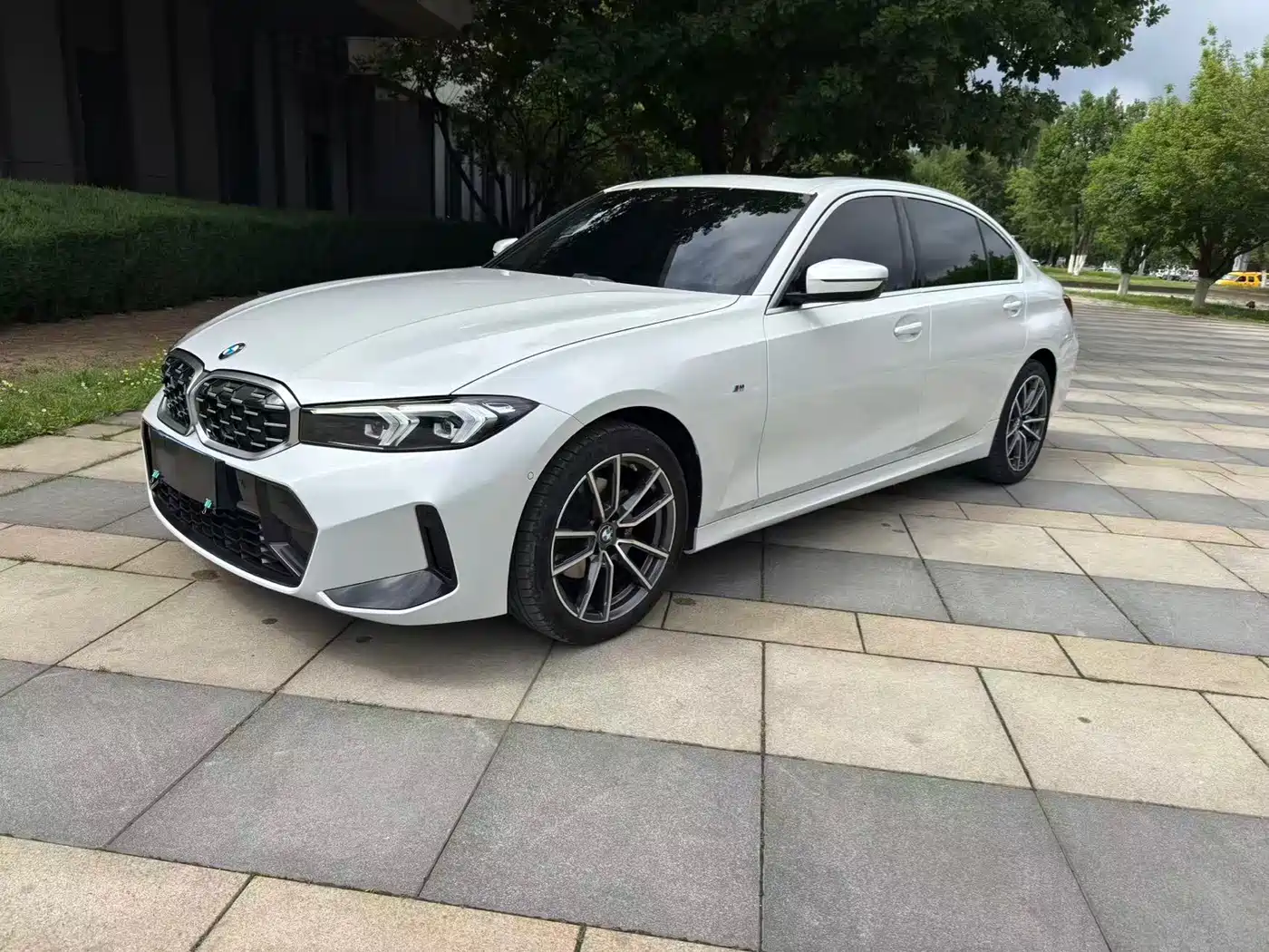 BMW 3 Series 2023 325Li M Sport Package