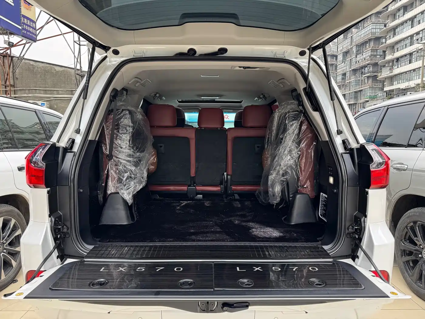 Lexus LX 2019 570 Prestige Luxury Edition фото 22