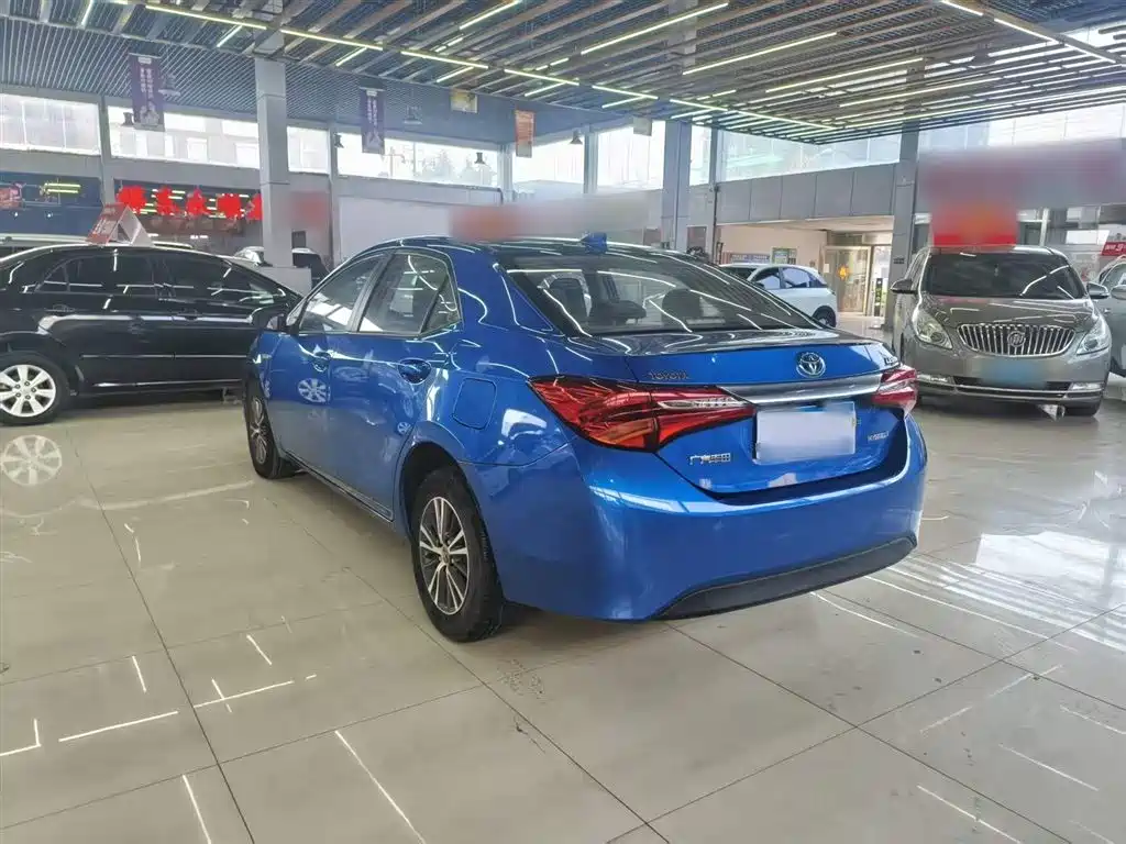 Toyota Levin 2016 Hybrid 1.8H GS E-CVT Elite Sunroof фото 5