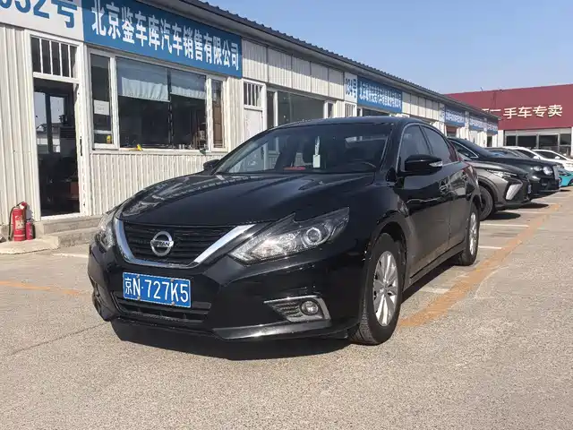 NISSAN TEANA