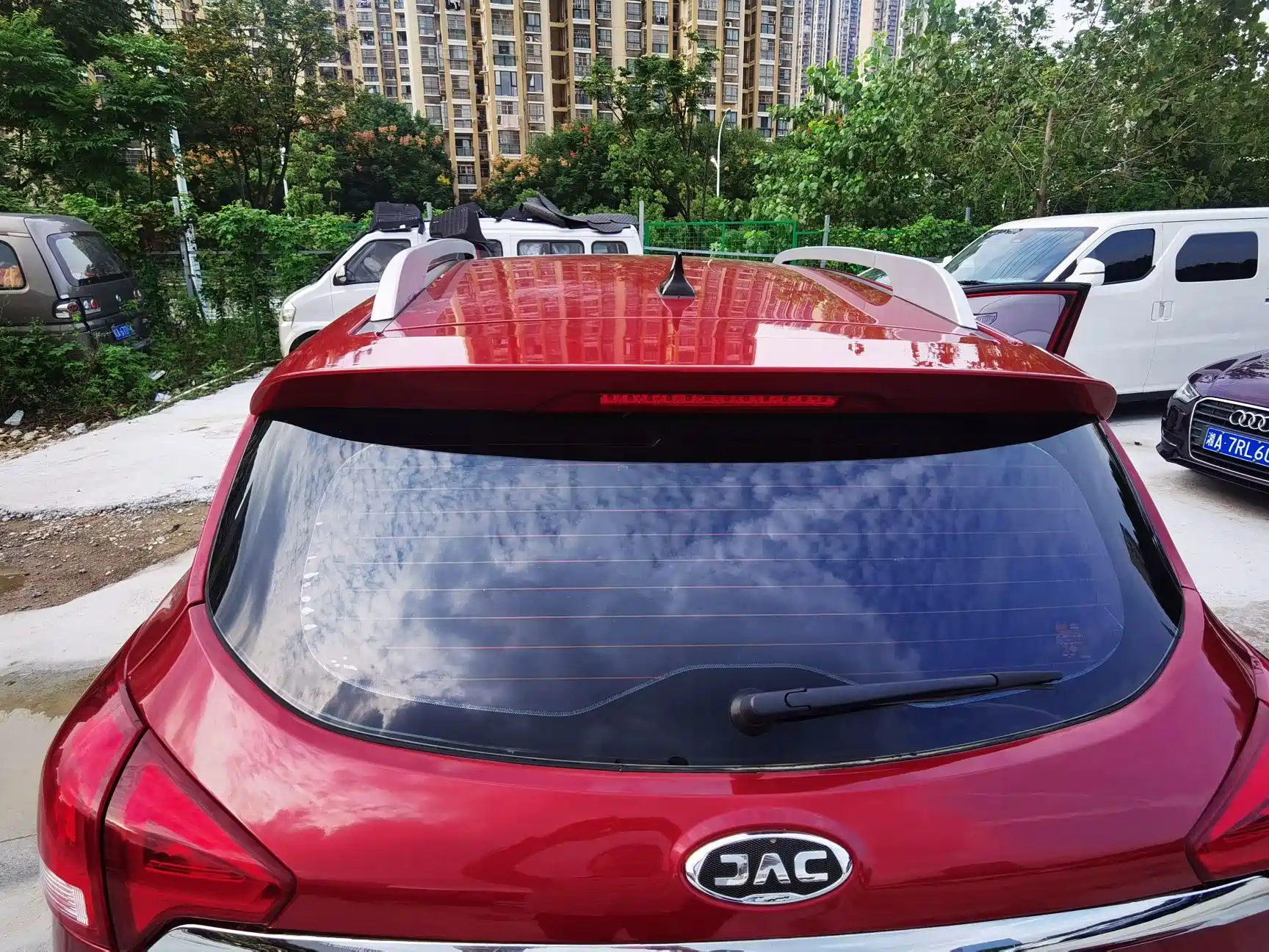 Фото 13 - JAC Refine S3