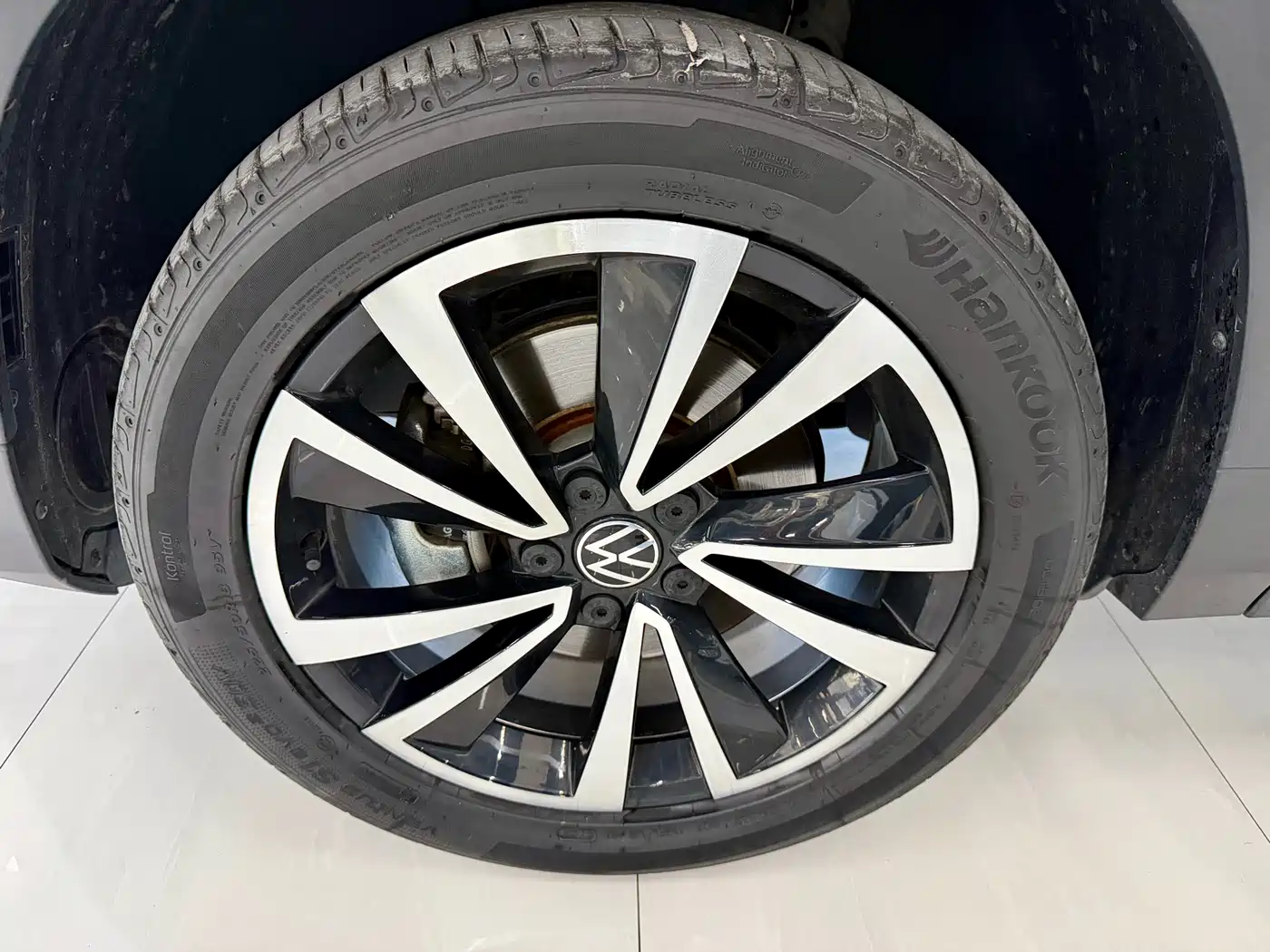 Volkswagen Tharu 2022 280TSI FWD Luxury Edition фото 13