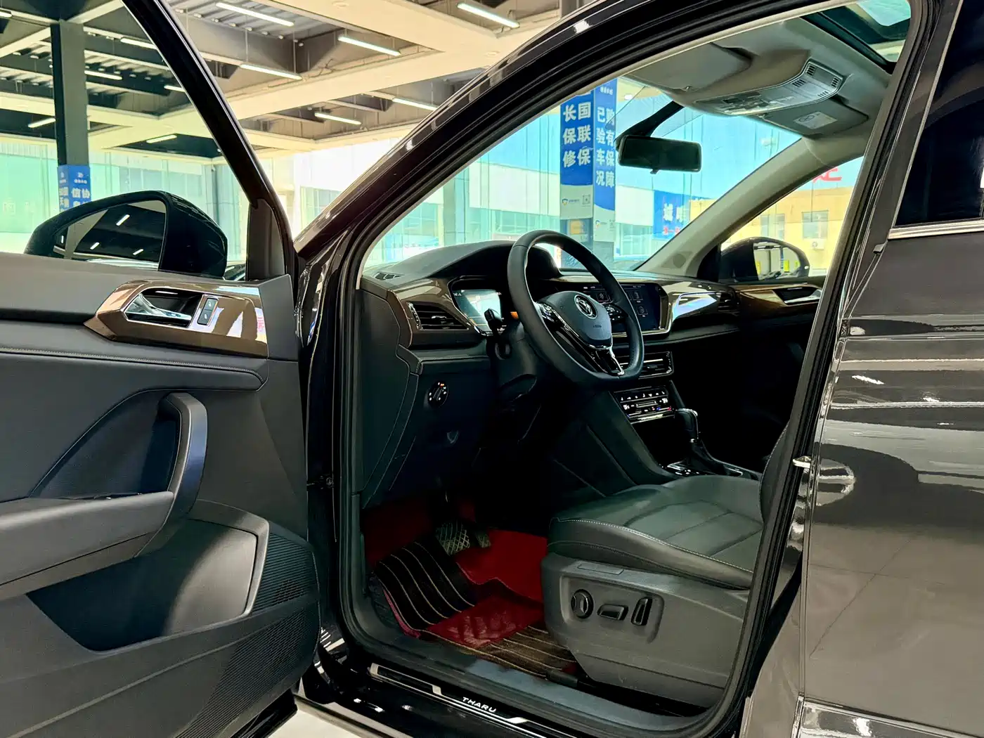 Volkswagen Tharu 2022 280TSI FWD Luxury Edition фото 4