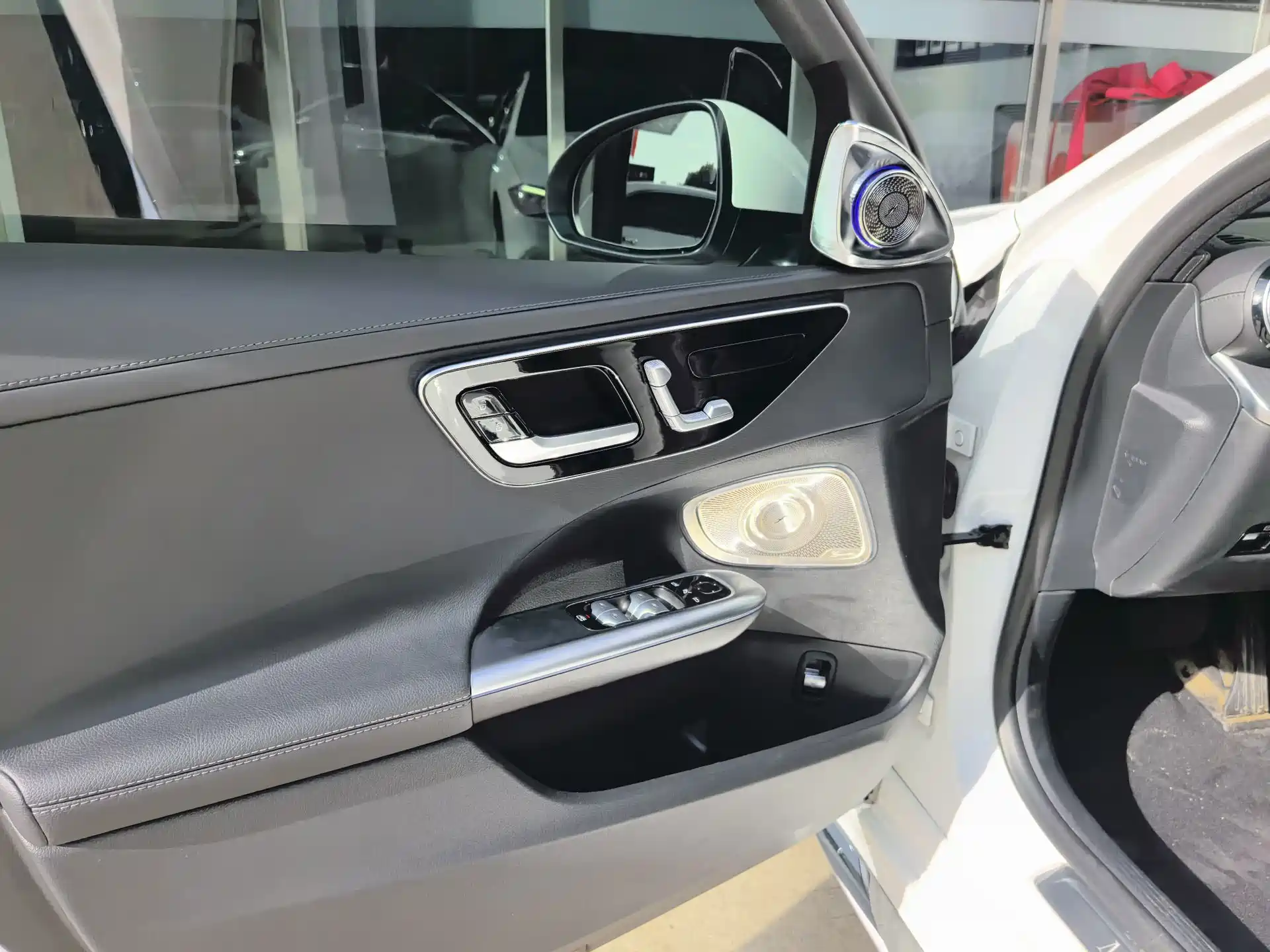 Фото 12 - Mercedes-Benz C-Class