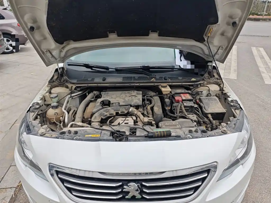 Peugeot 408 2016 1.6T Automatic Luxury Edition фото 11