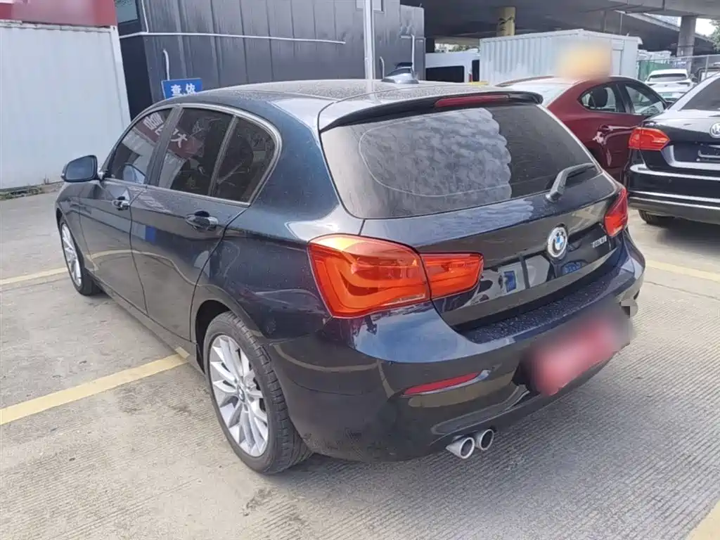 BMW 1 Series (Import) 2016 120i Leading Model фото 5