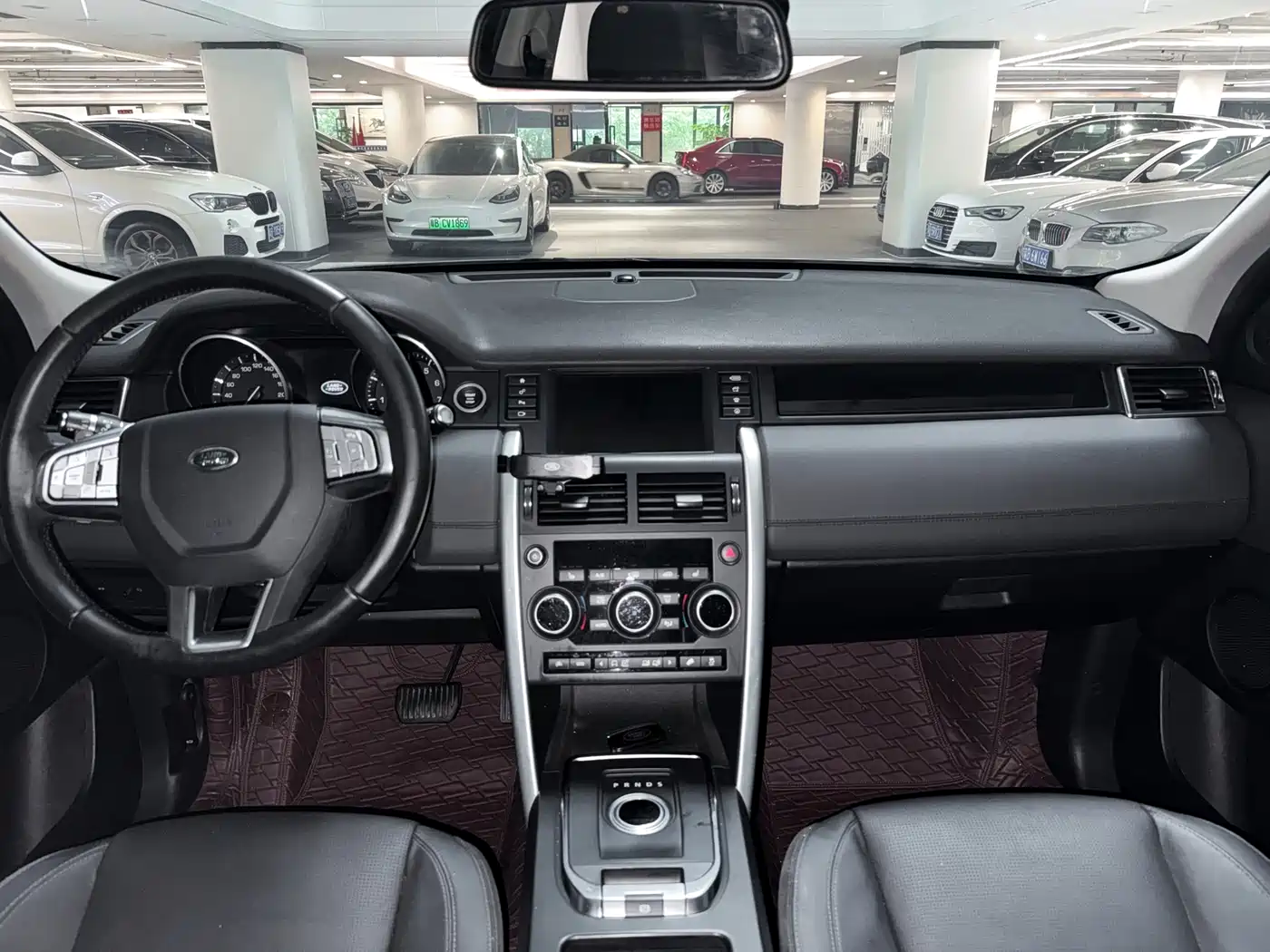 Land Rover Discovery Sport 2016 2.0T HSE фото 6