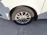 Фото 23 - Geely Vision