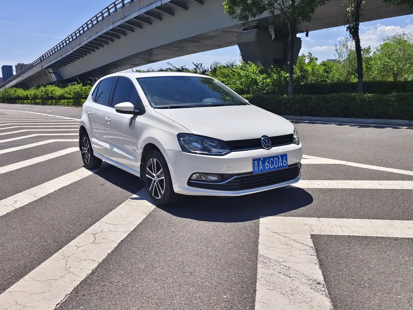 Volkswagen Polo 2016 1.6L Automatic Comfort фото 3