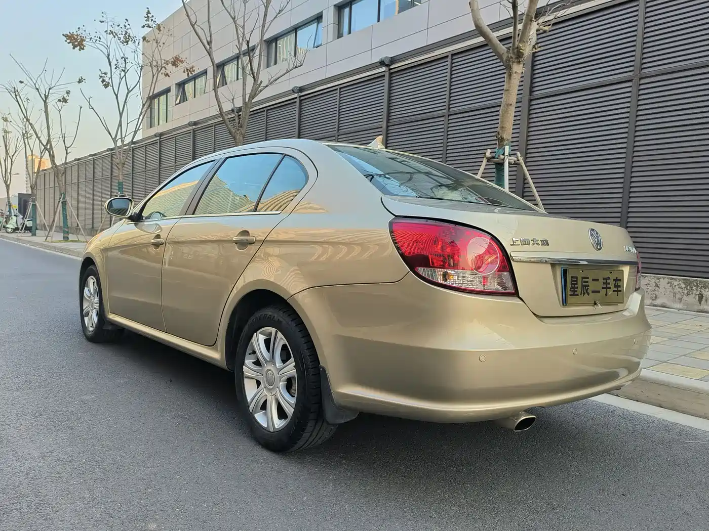 Volkswagen Lavida 2011 1.6L Automatic Pinya Edition фото 9