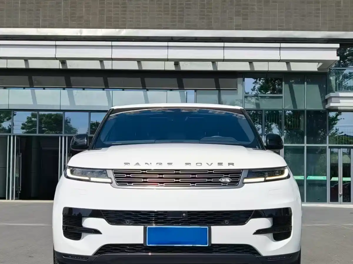 Land Rover Range Rover Sport 2024 360PS S фото 2