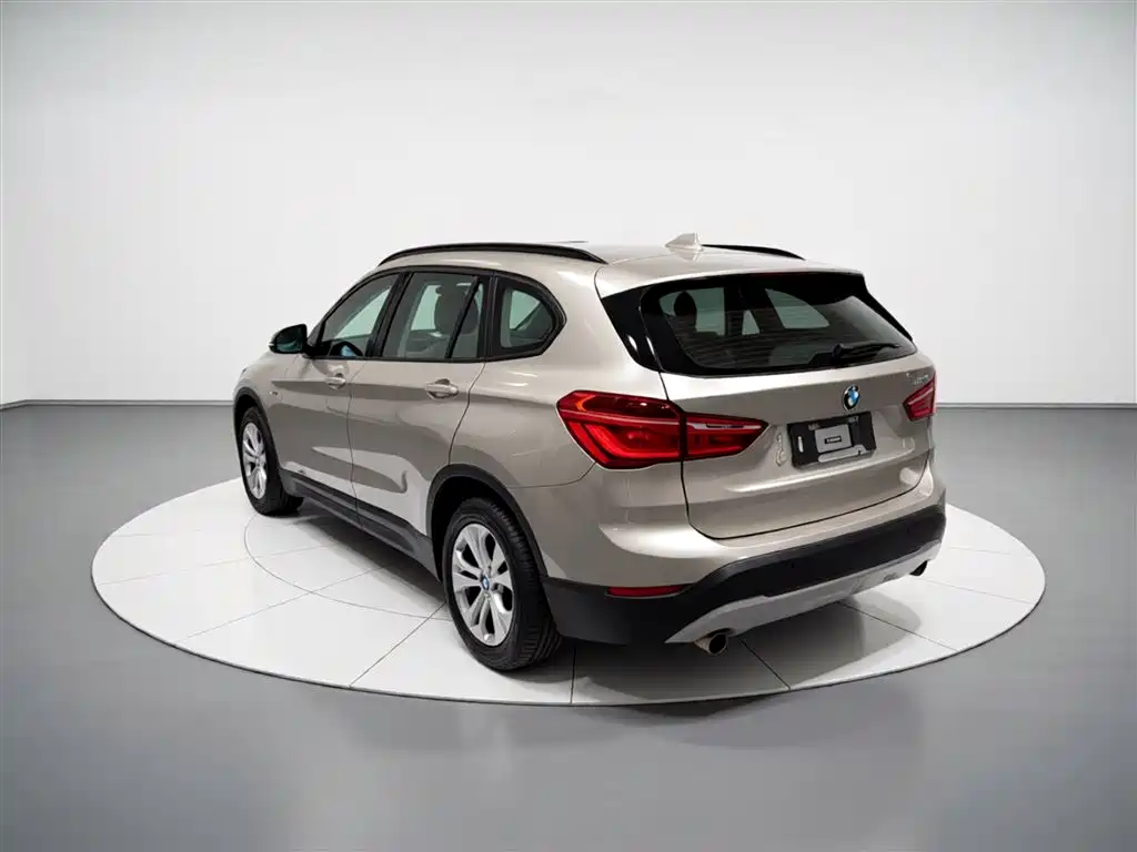 BMW X1 2016 sDrive18Li Premium Model фото 5
