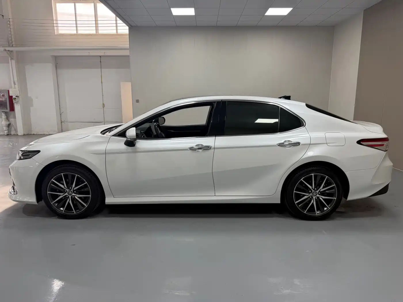 Toyota Camry 2021 2.5G Luxury Edition фото 7