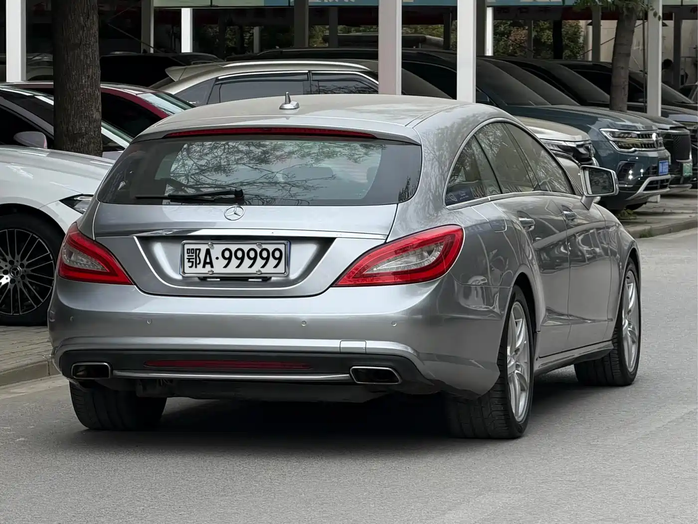 MERCEDES-BENZ CLS