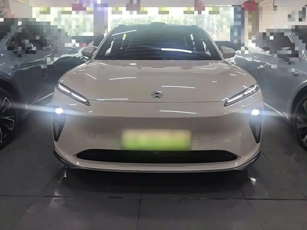 Фото 3 - NIO ET5T