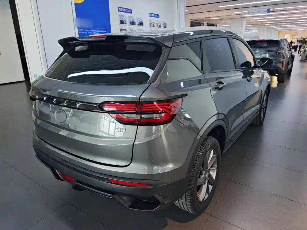 Фото 7 - Geely Coolray