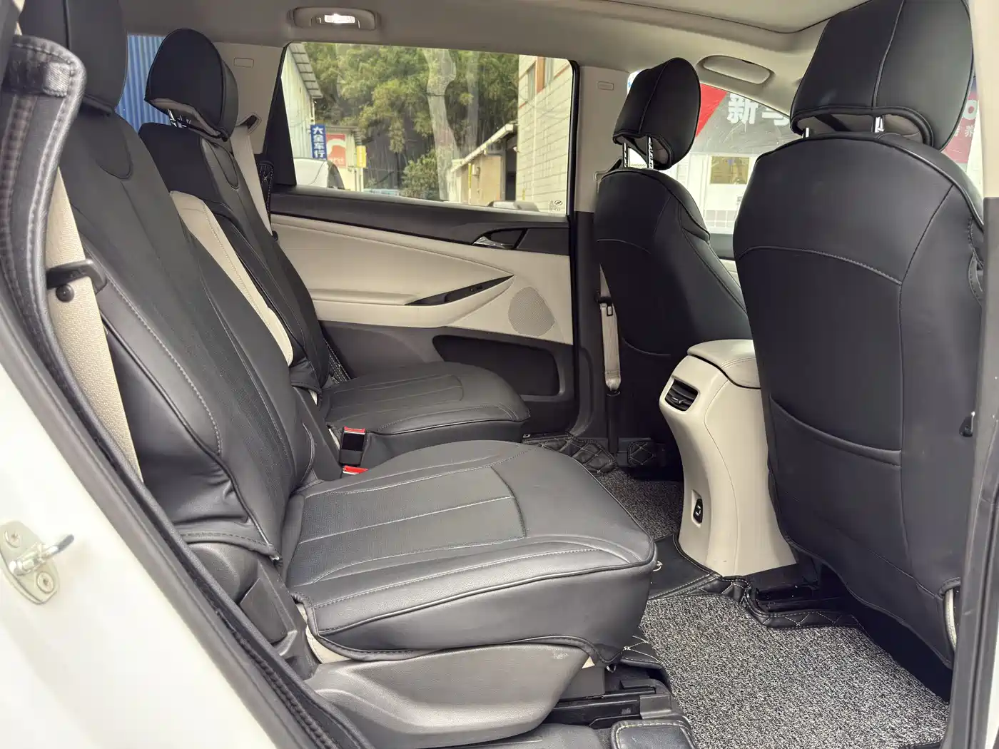 Buick GL6 2018 18T 6-Seater Elite фото 5
