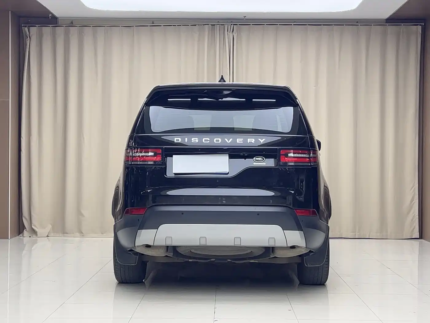 Land Rover Discovery 2020 2.0T SE фото 16