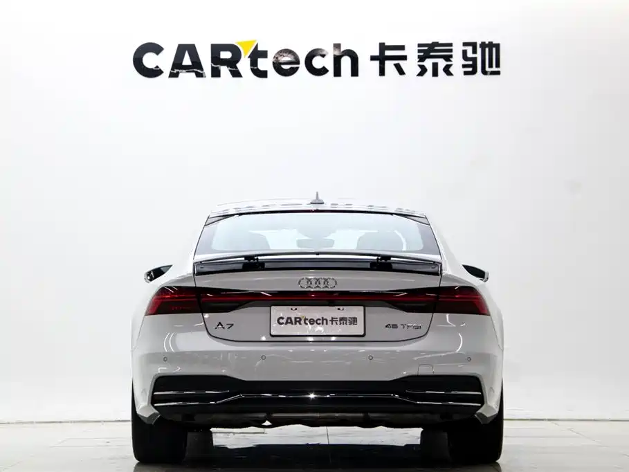 Audi A7 2024 45 TFSI Premium Selection фото 6