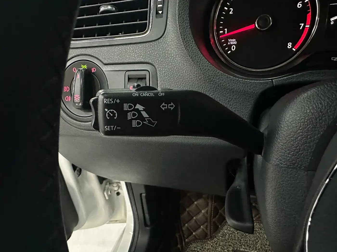 Volkswagen Polo 2018 1.5L Auto Comfort фото 14