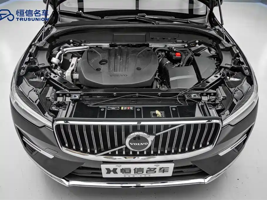 Фото 21 - Volvo XC60