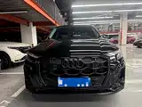 Photo 2 - Audi Q7
