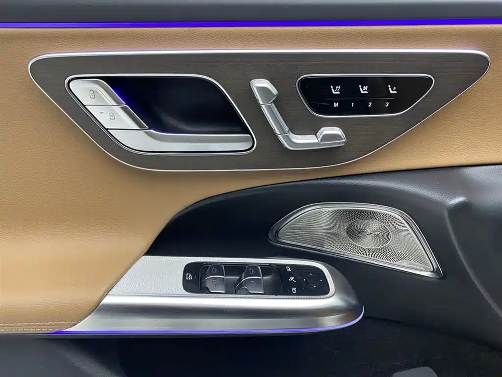 Mercedes-Benz E-Class 2026 E 300 L Luxury фото 27