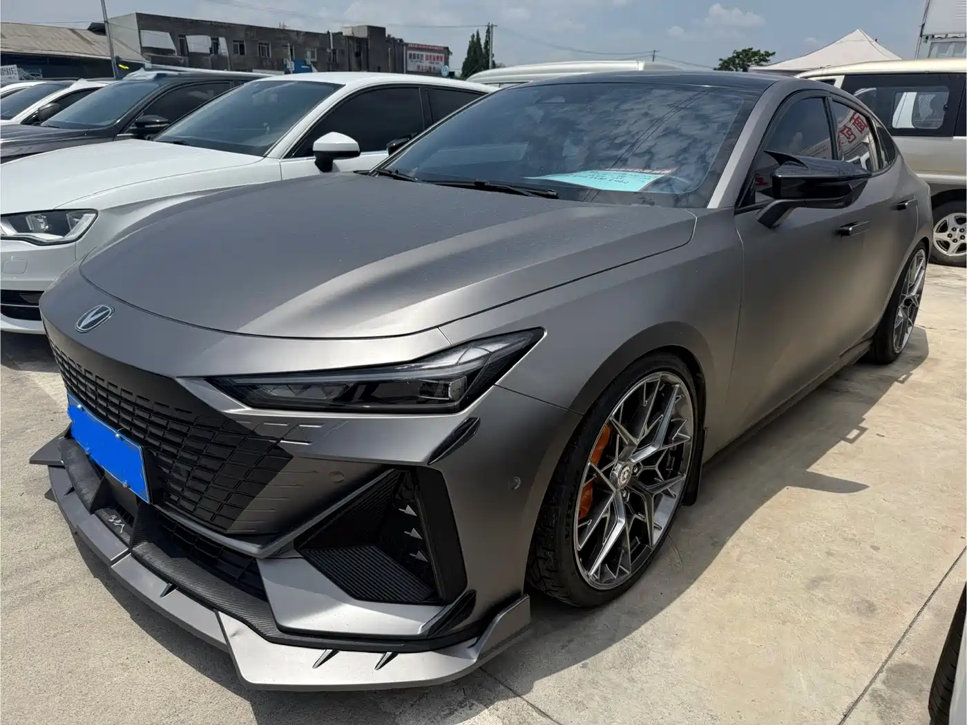 CHANGAN UNI-V