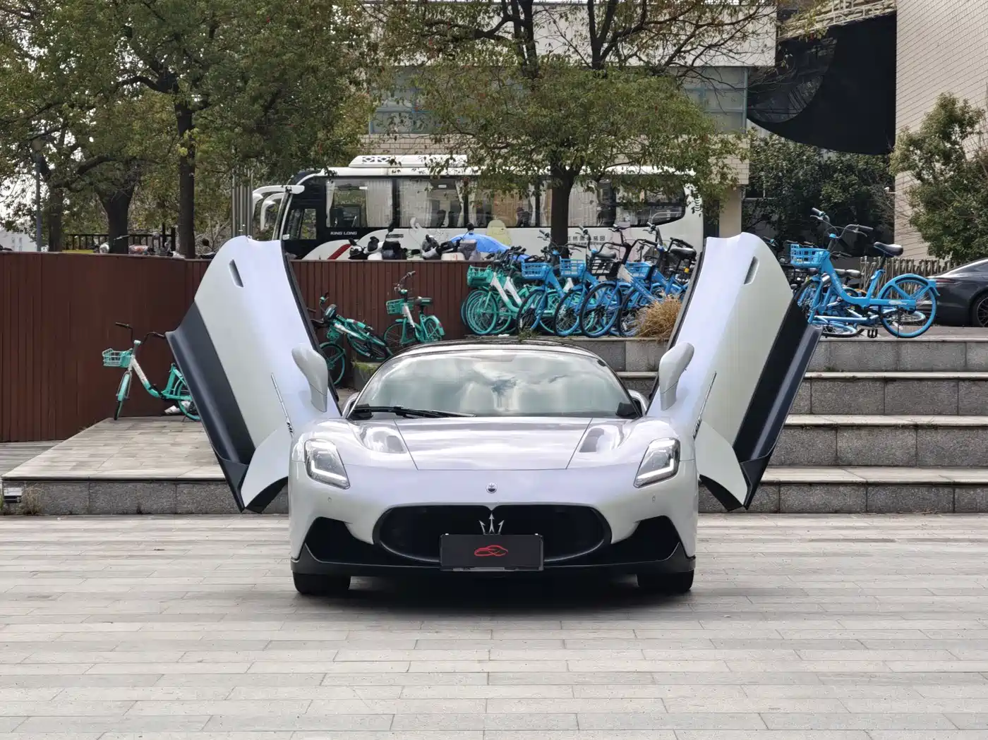 MASERATI MC20
