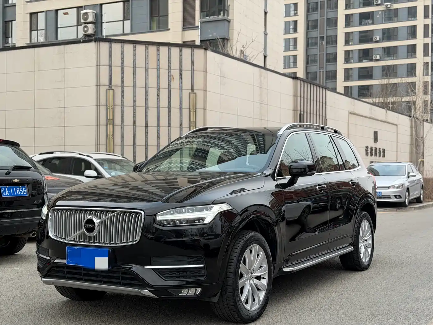 VOLVO XC90